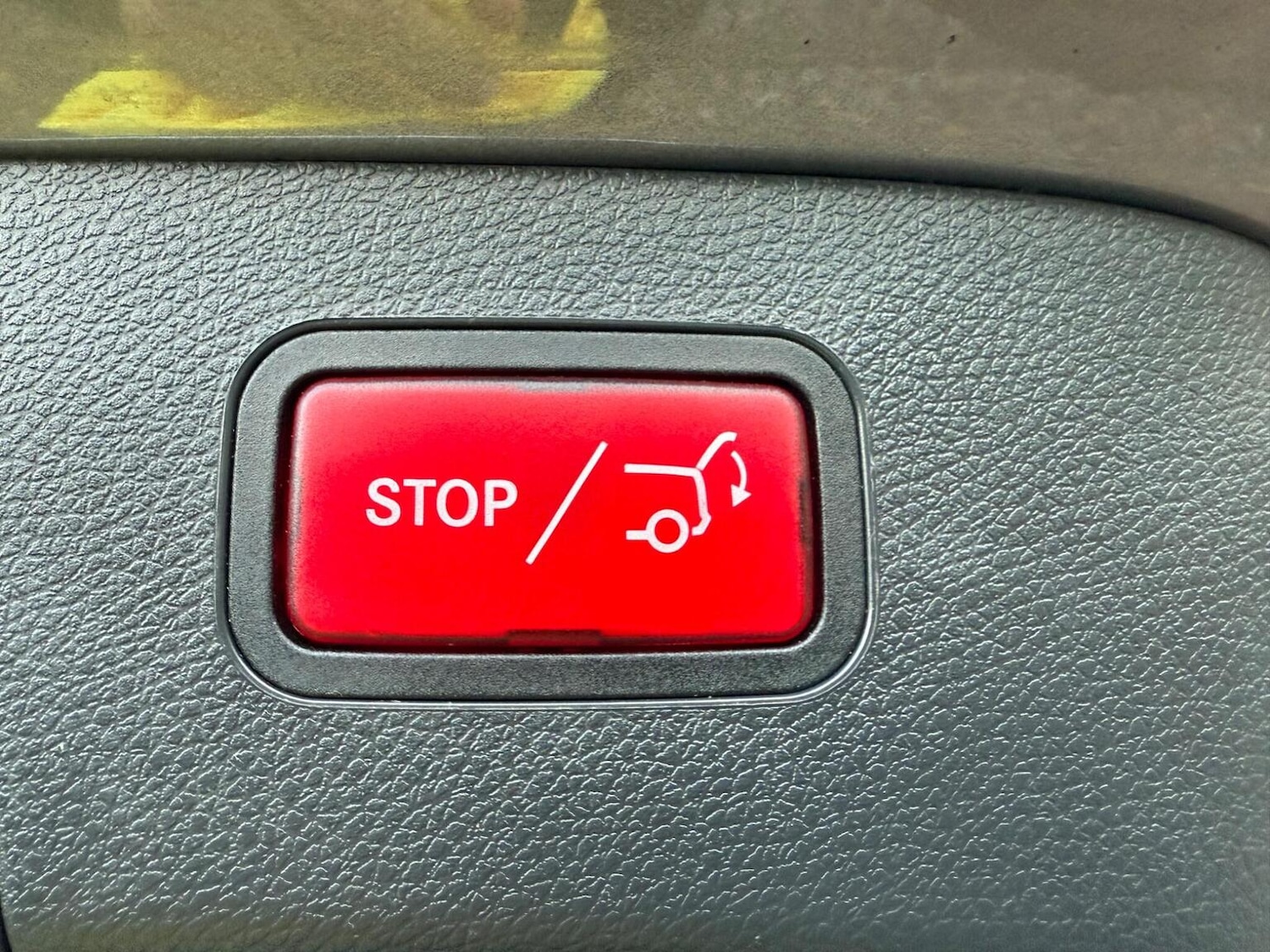 Used Mercedes-Benz GLA 2019 for sale - 76605849: Photo 40