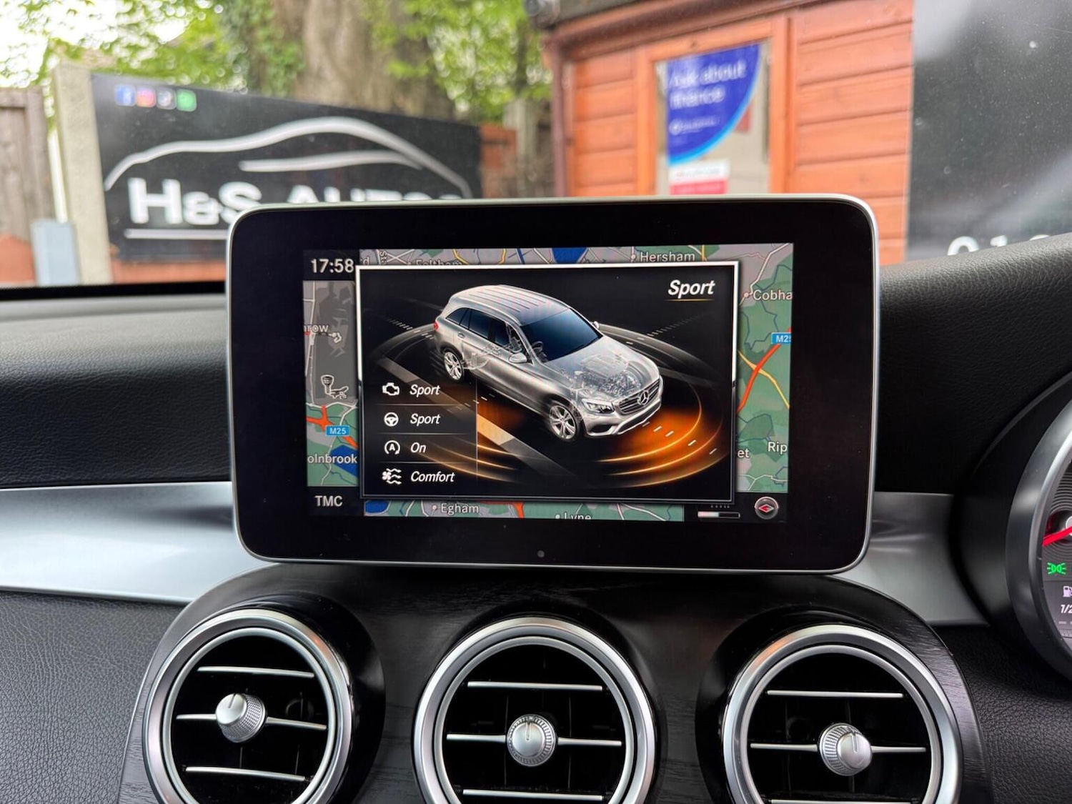 Used Mercedes-Benz GLC 2018 for sale - 78209969: Photo 27