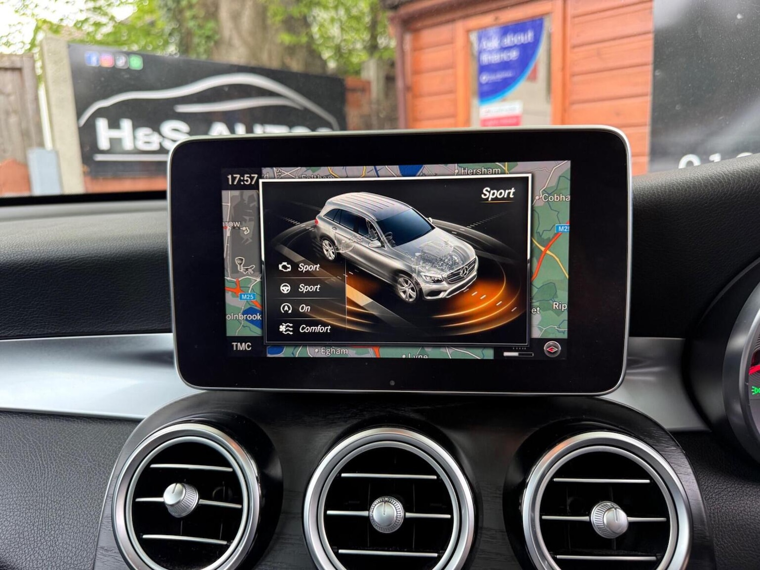 Used Mercedes-Benz GLC 2018 for sale - 78209969: Photo 30