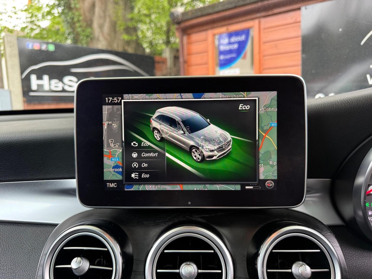 Used Mercedes-Benz GLC 2018 for sale - 78209969: Photo 31