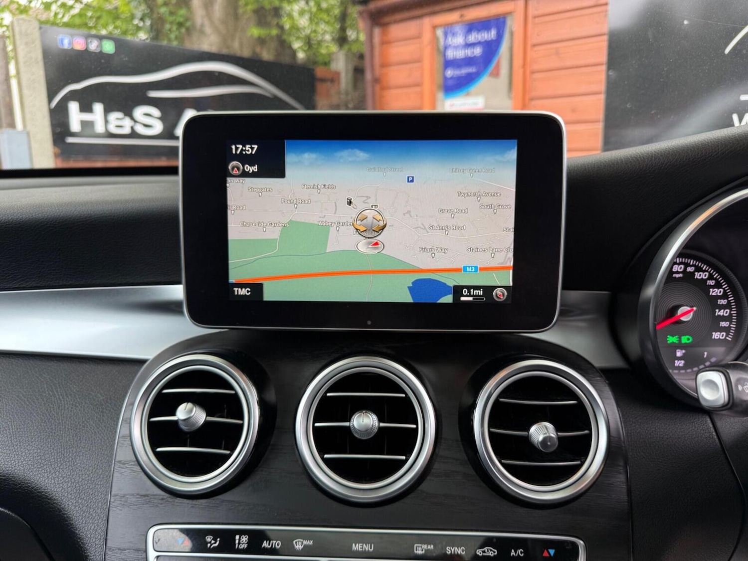 Used Mercedes-Benz GLC 2018 for sale - 78209969: Photo 35