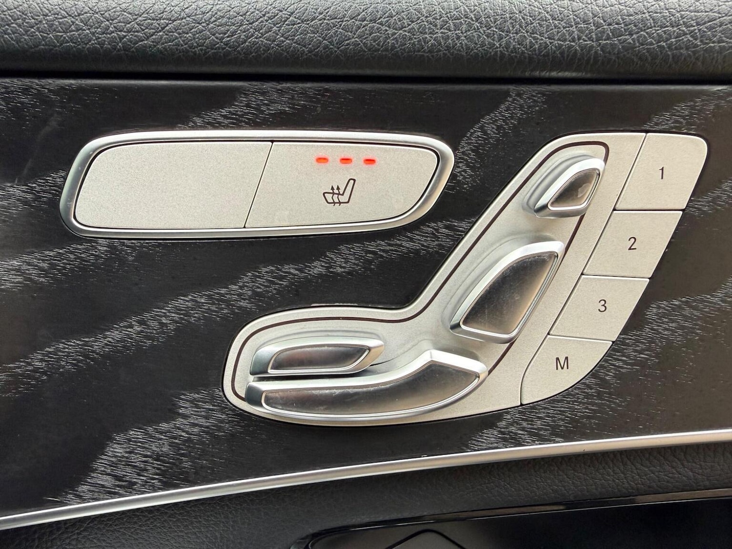 Used Mercedes-Benz GLC 2018 for sale - 78209969: Photo 41