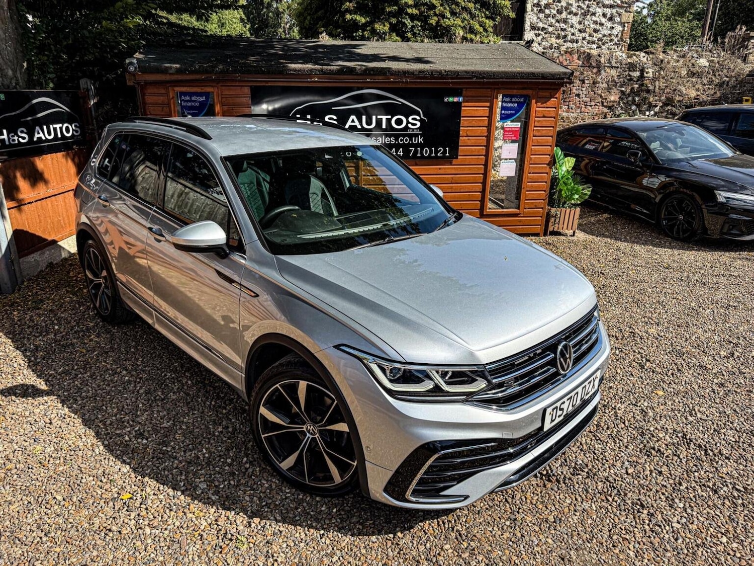 Used Volkswagen Tiguan 2020 for sale - 76794371: Photo 3