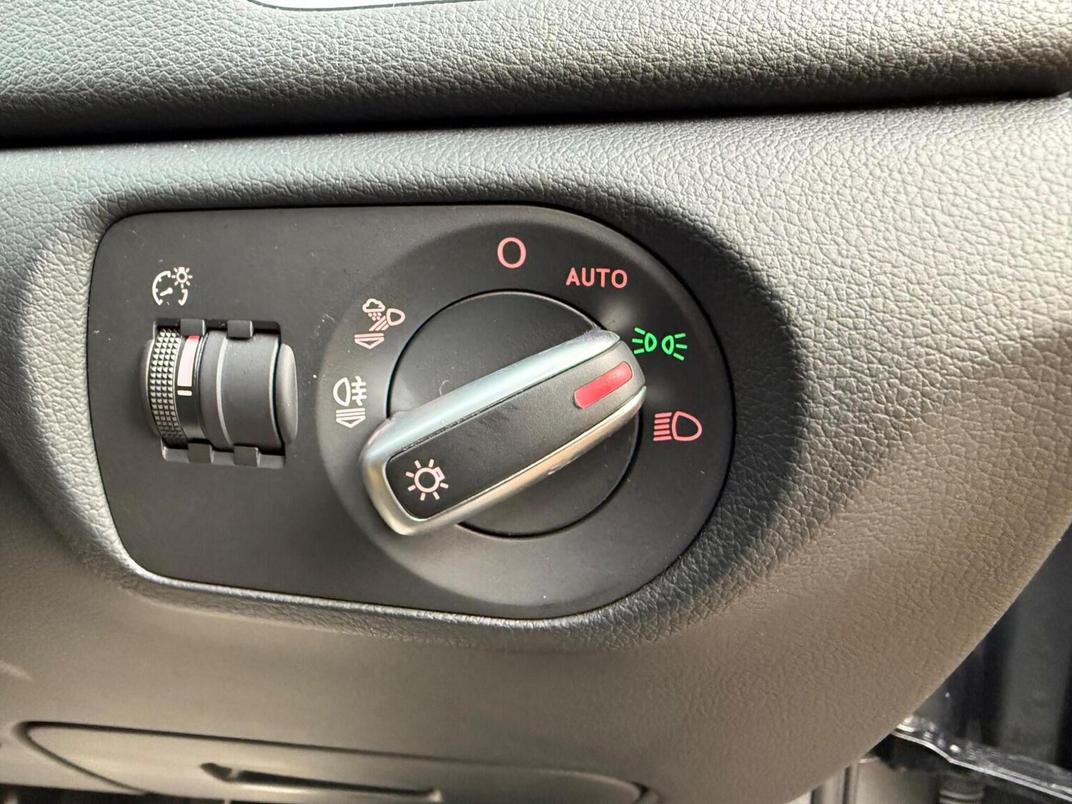 Used Audi Q3 2017 for sale - 76769777: Photo 25