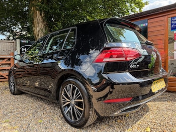 Used Volkswagen Golf 2018 for sale - 75667784: Photo