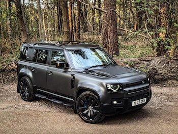 Used Land Rover Defender 110 2022 for sale - 78201956: Photo