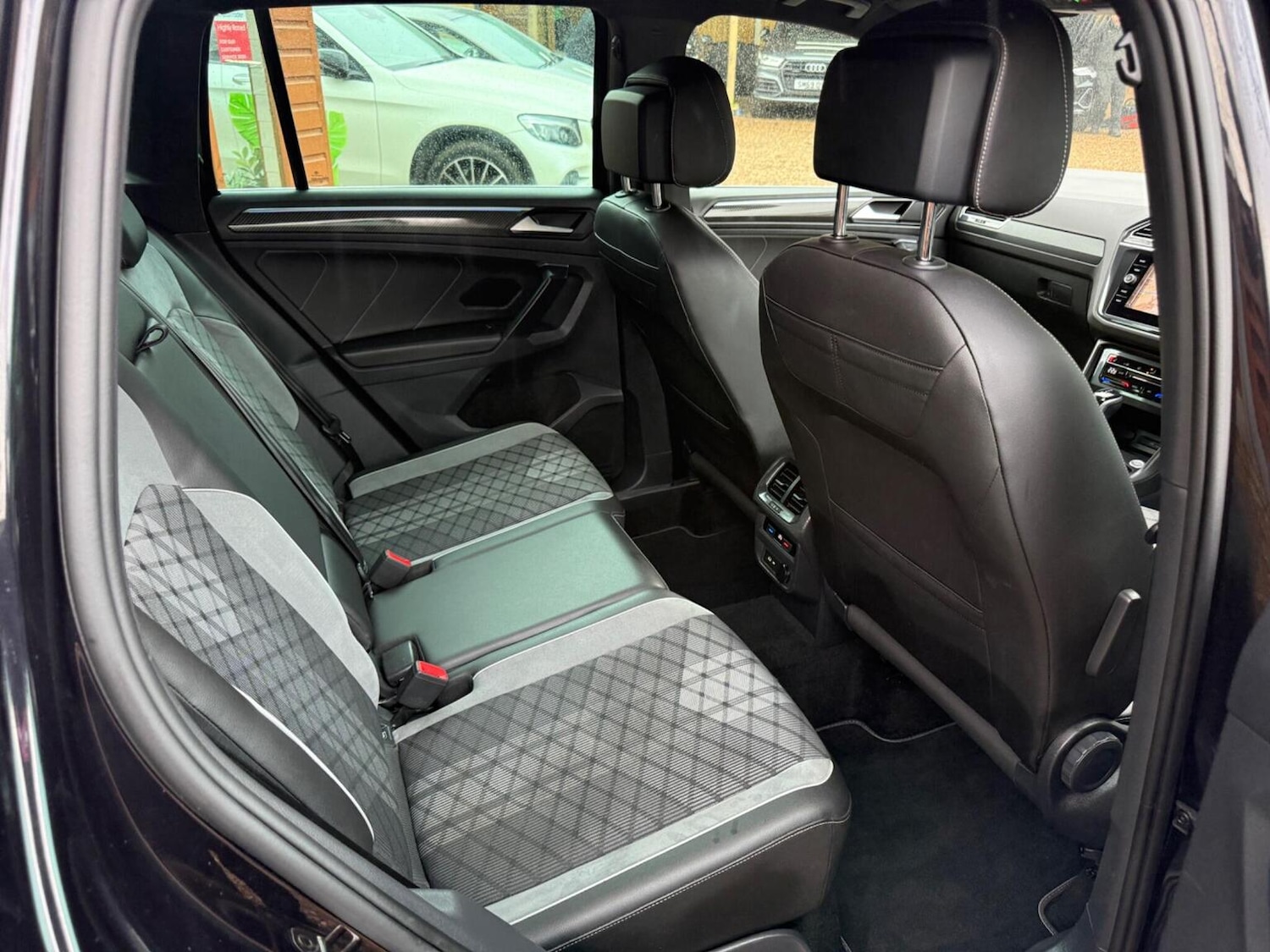 Used Volkswagen Tiguan 2020 for sale - 77707196: Photo 38