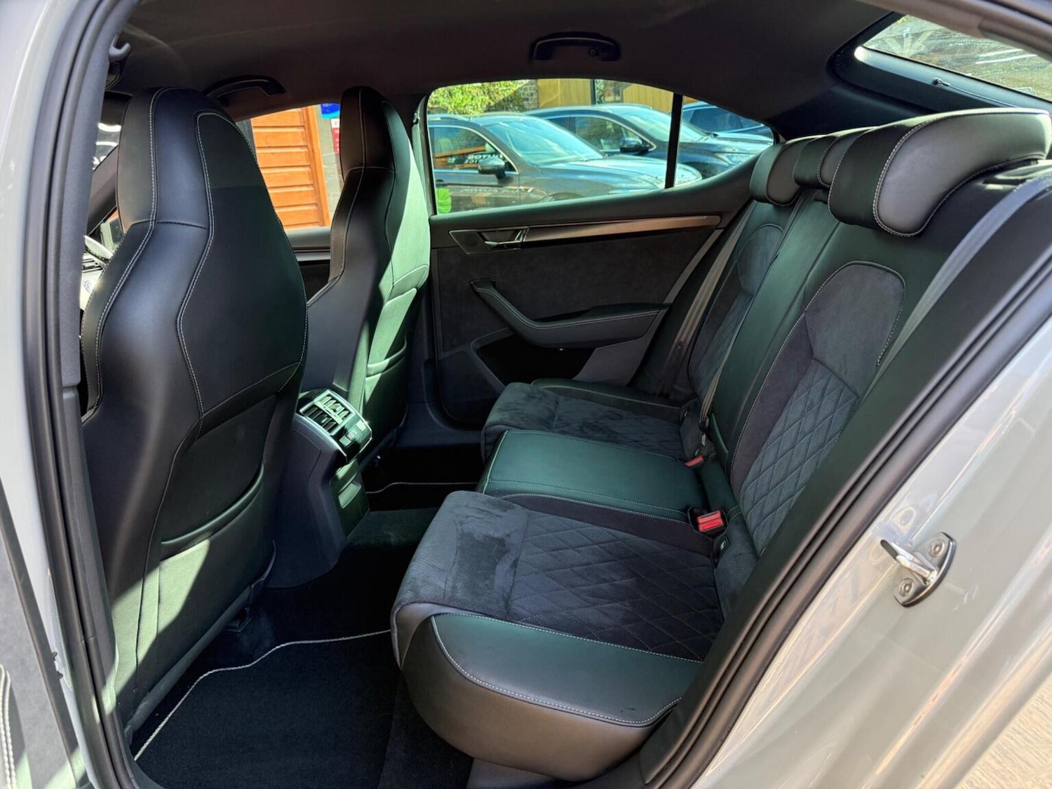 Used Skoda Superb 2019 for sale - 77961945: Photo 44