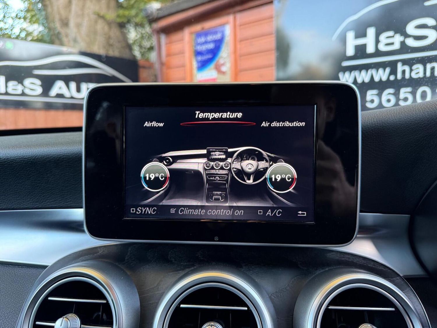 Used Mercedes-Benz C Class 2017 for sale - 76380323: Photo 20