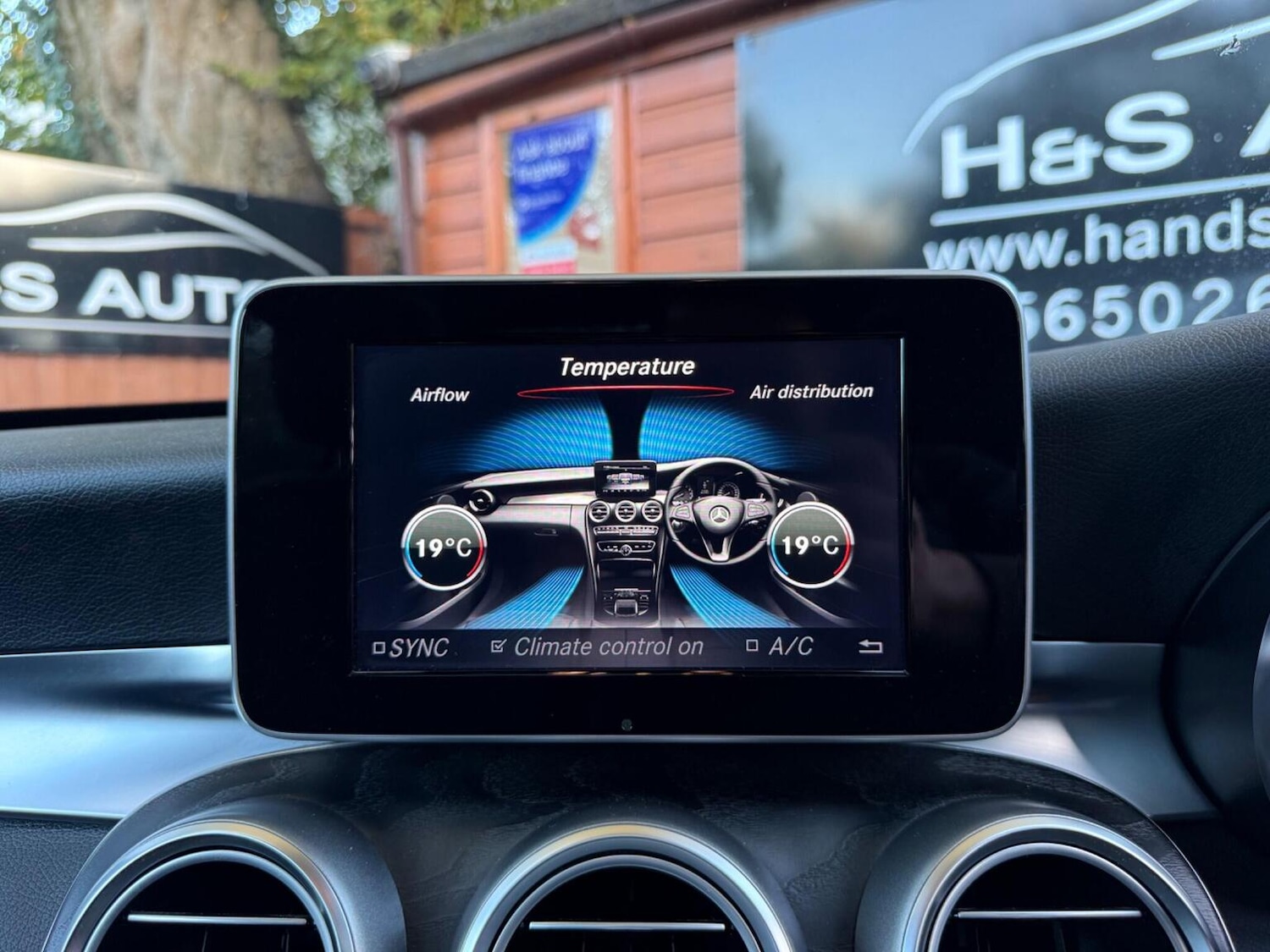 Used Mercedes-Benz C Class 2017 for sale - 76380323: Photo 23