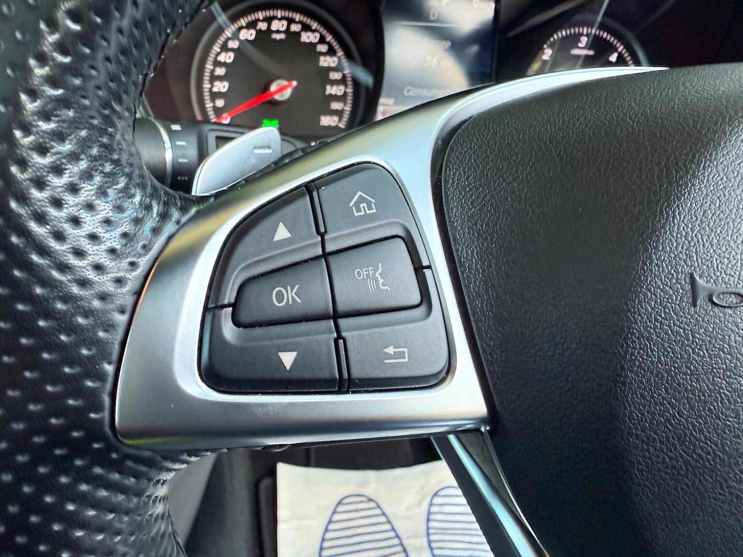 Used Mercedes-Benz C Class 2017 for sale - 76380323: Photo 29