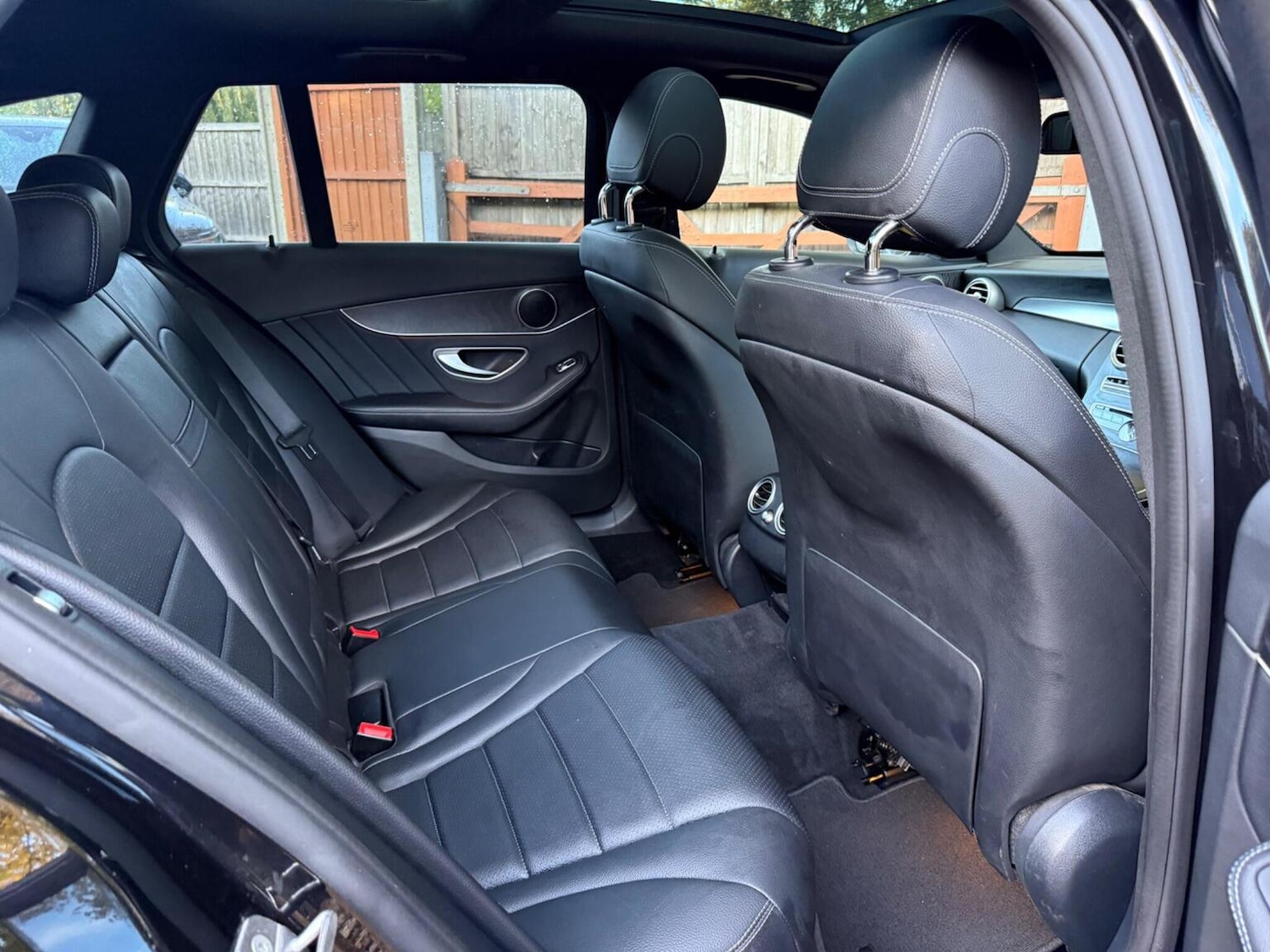 Used Mercedes-Benz C Class 2017 for sale - 76380323: Photo 31