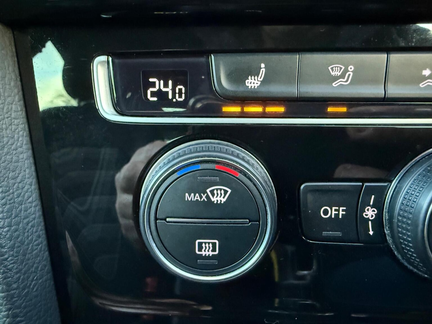 Used Volkswagen Golf 2017 for sale - 77251232: Photo 41