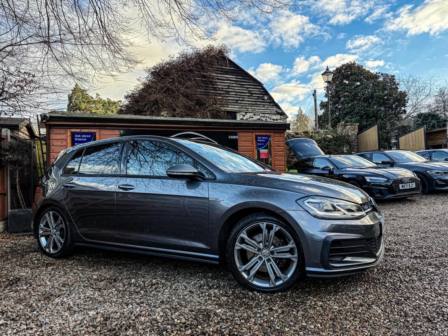 Used Volkswagen Golf 2017 for sale - 77251232: Photo 5