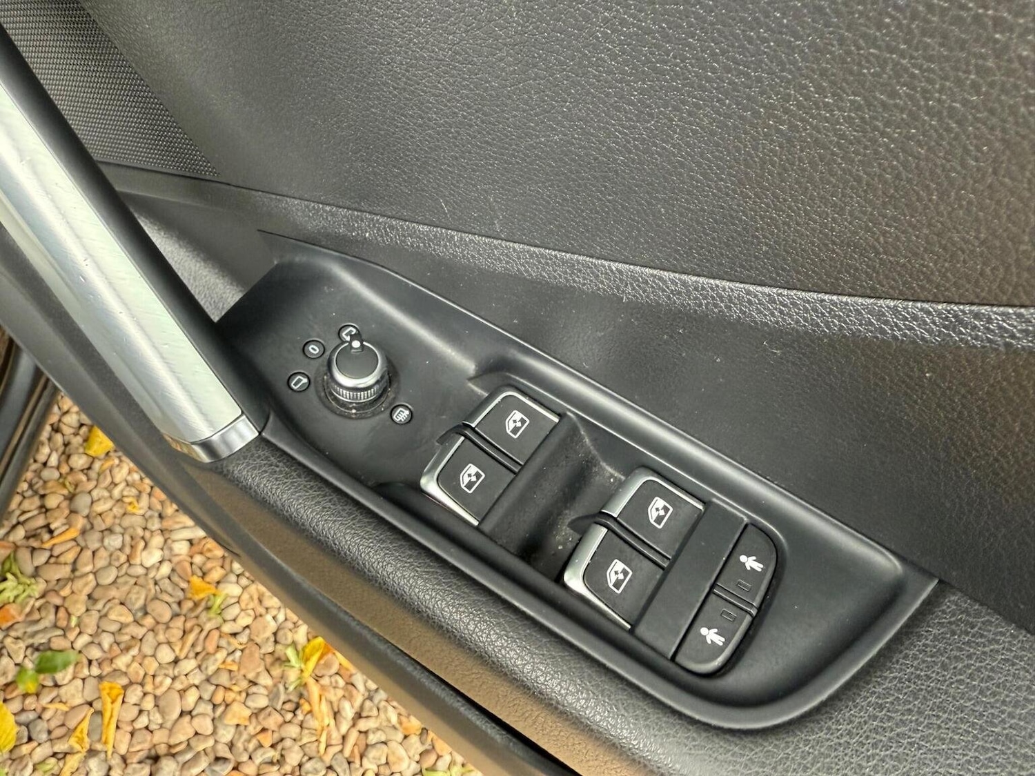Vehicle 28