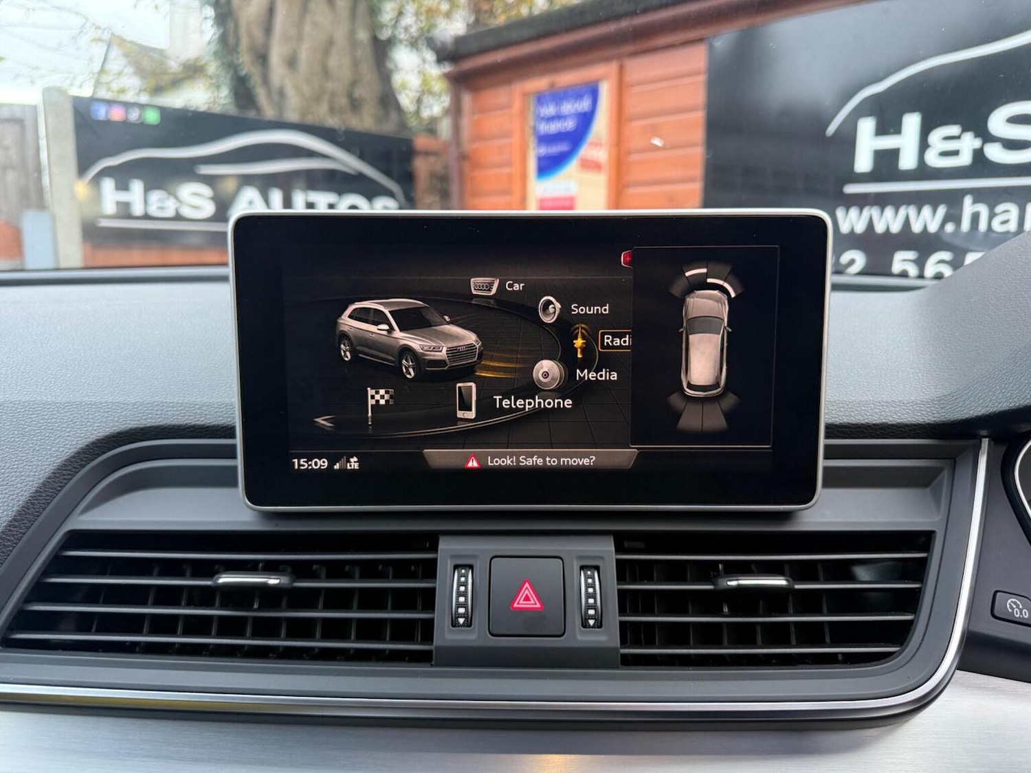 Used Audi Q5 2018 for sale - 76877543: Photo 29