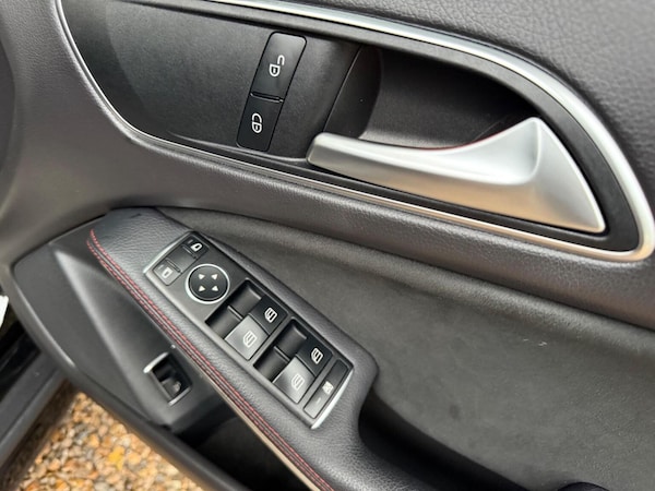 Used Mercedes-Benz GLA 2019 for sale - 76268503: Photo 39