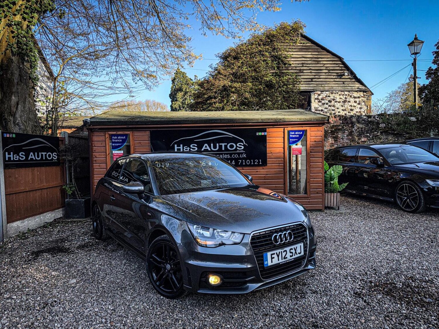 Used Audi A1 2012 for sale - 77931254: Photo 2