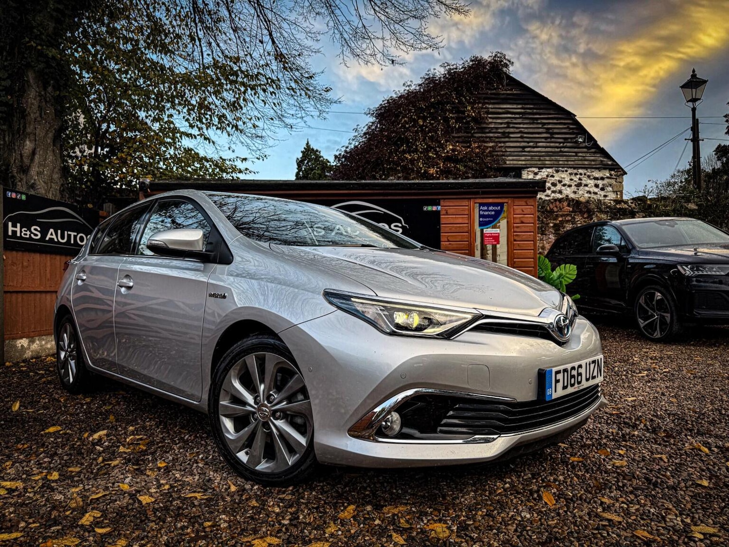 Used Toyota Auris 2017 for sale - 76541550: Photo 1