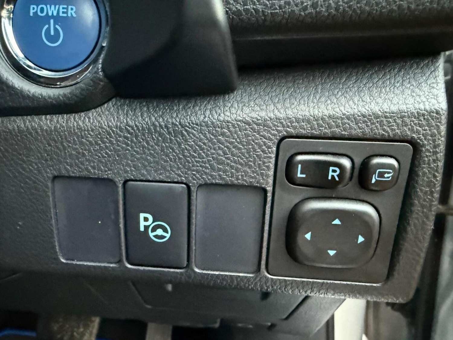 Used Toyota Auris 2017 for sale - 76541550: Photo 32