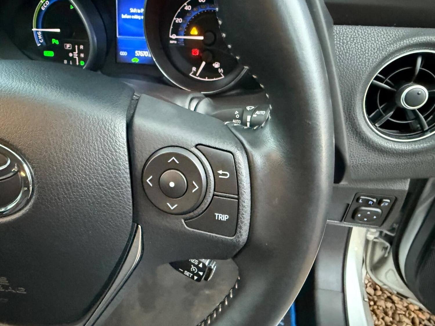 Used Toyota Auris 2017 for sale - 76541550: Photo 34