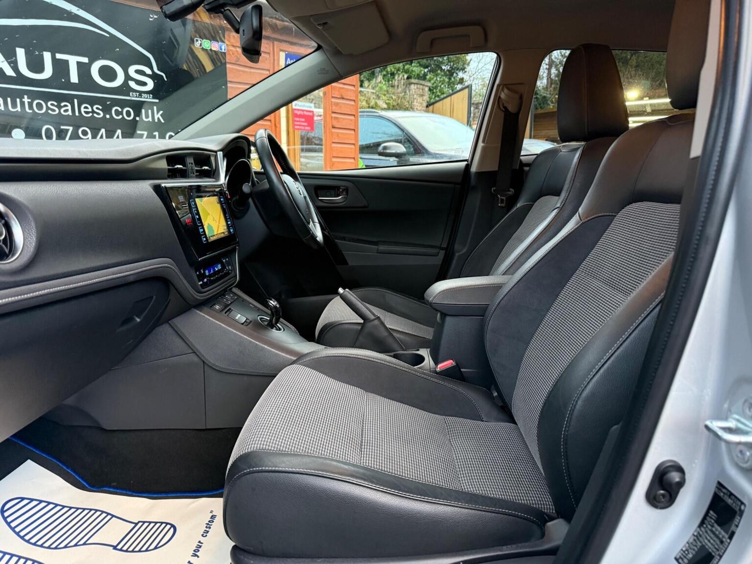 Used Toyota Auris 2017 for sale - 76541550: Photo 39