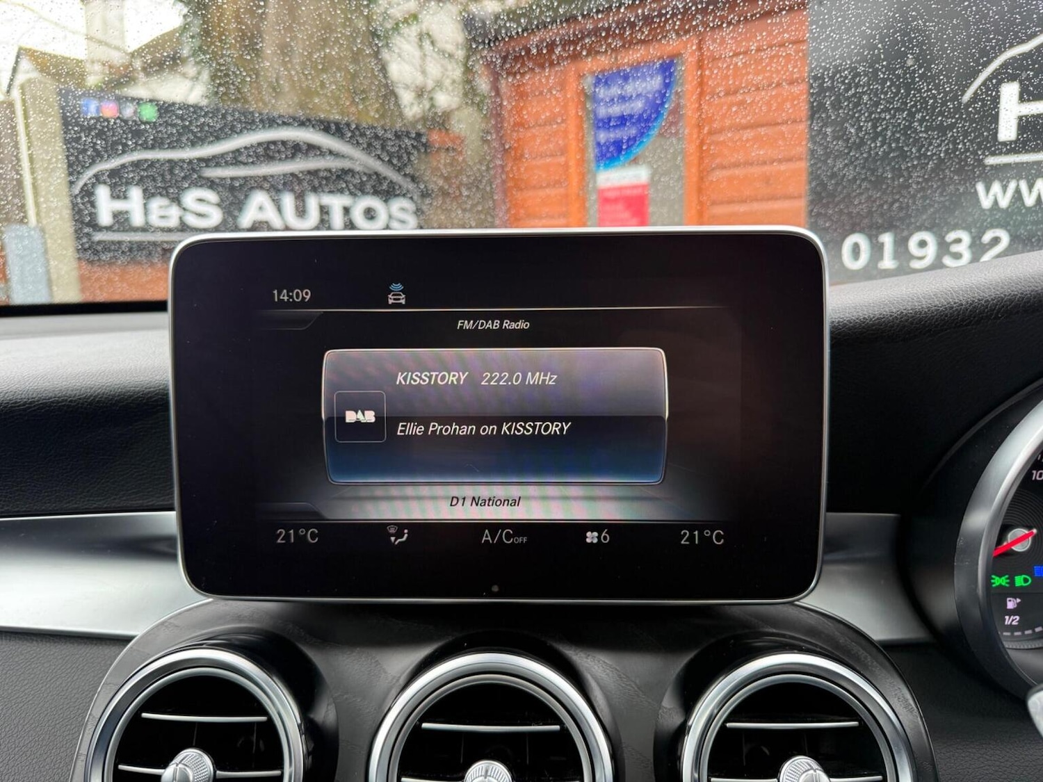 Used Mercedes-Benz GLC 2019 for sale - 77629055: Photo 28