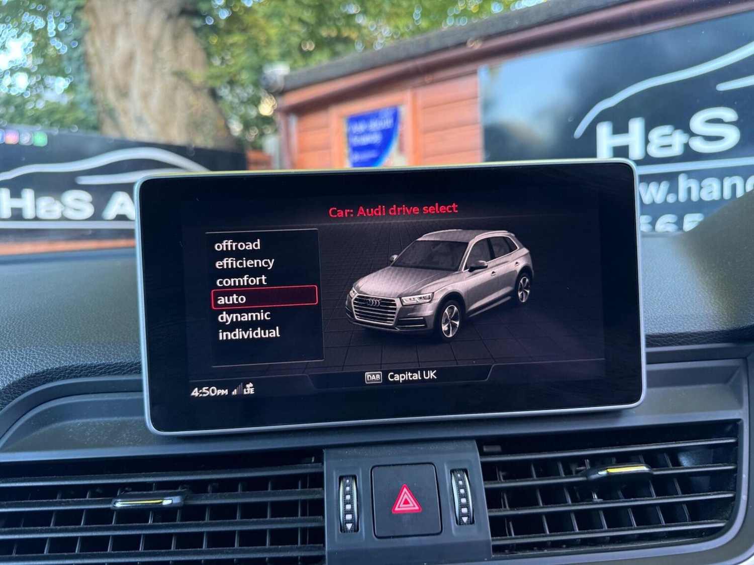 Used Audi Q5 2020 for sale - 76553945: Photo 30