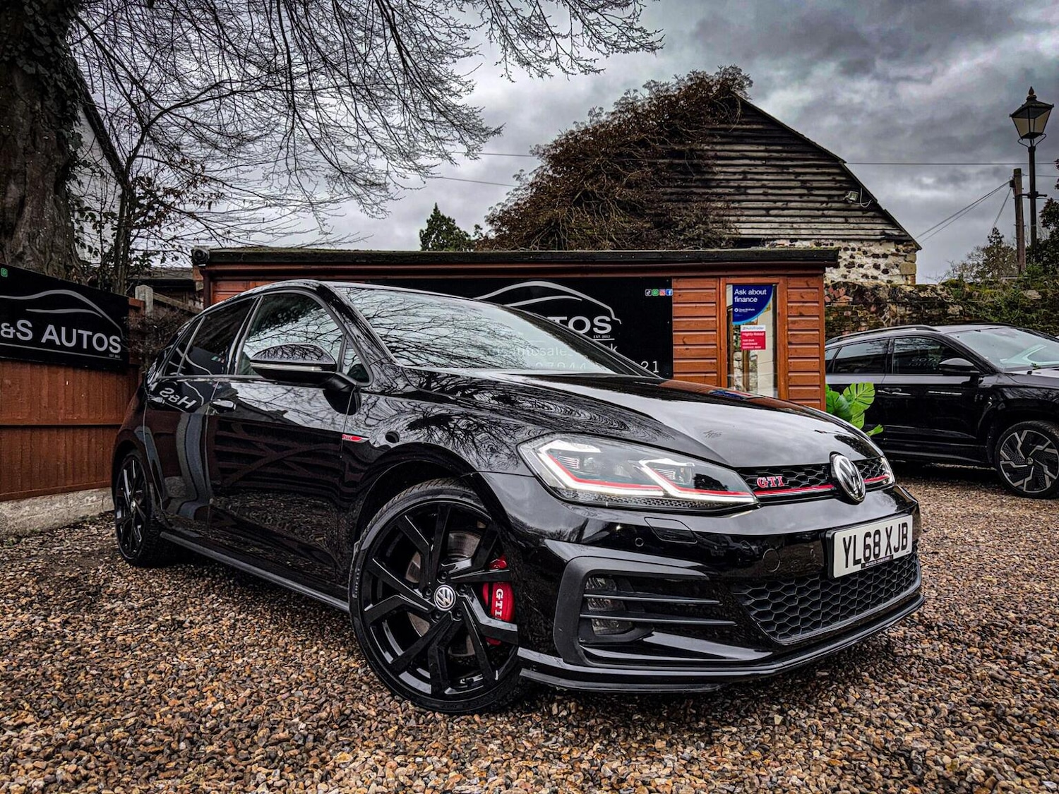 Used Volkswagen Golf 2018 for sale - 77635339: Photo 1