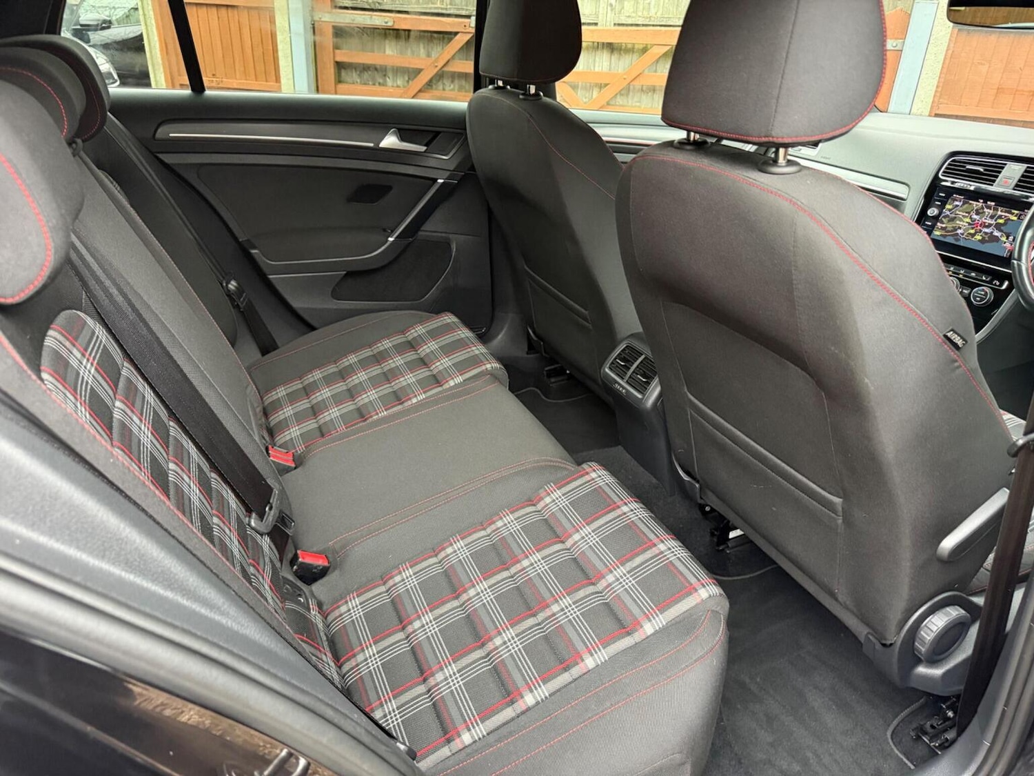 Used Volkswagen Golf 2018 for sale - 77635339: Photo 28