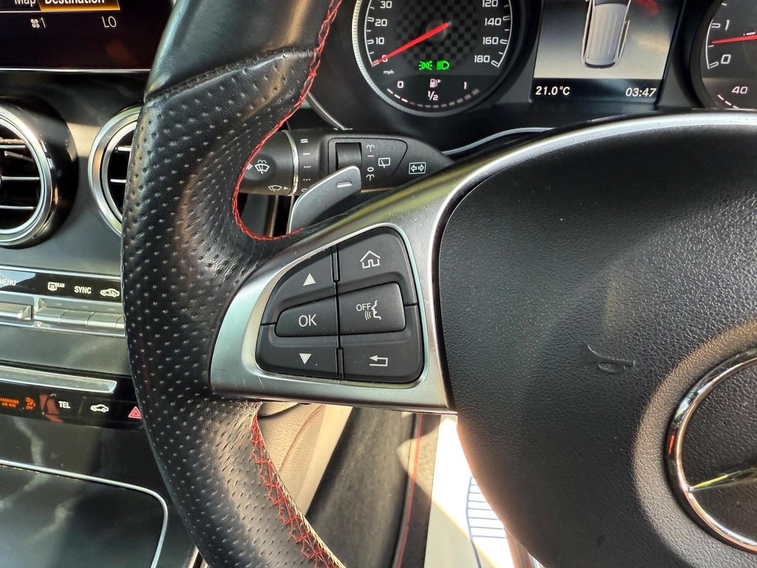 Used Mercedes-Benz GLC 2018 for sale - 76769109: Photo 33