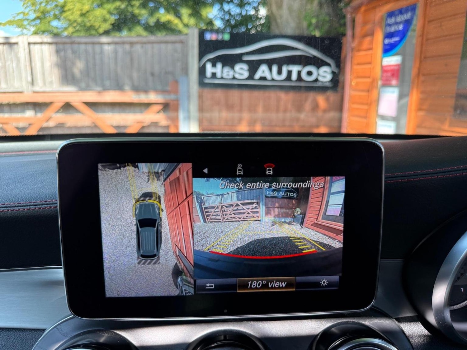 Used Mercedes-Benz GLC 2018 for sale - 76769109: Photo 42