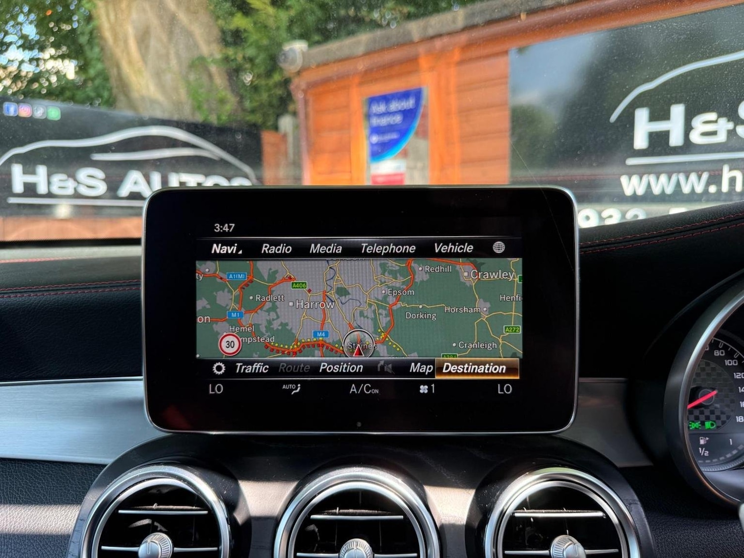 Used Mercedes-Benz GLC 2018 for sale - 76769109: Photo 47