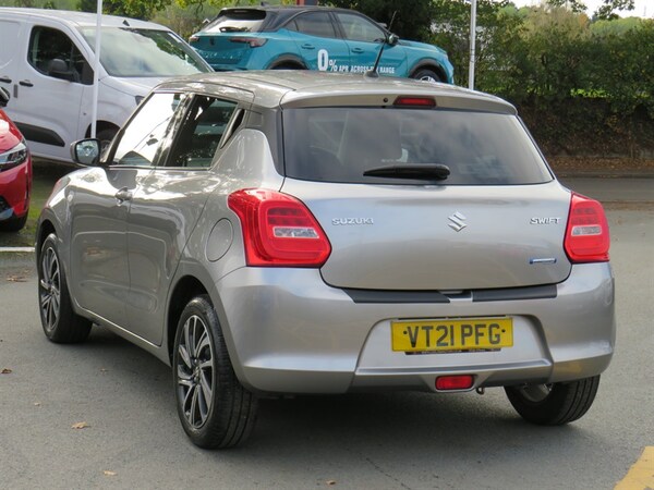 Used Suzuki Swift 2021 for sale - 76211059: Photo 2
