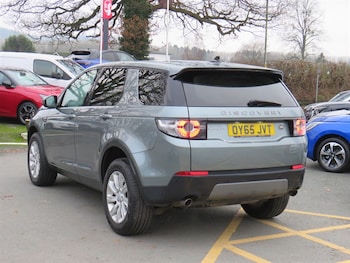 Used Land Rover Discovery Sport 2015 for sale - 78483367: Photo