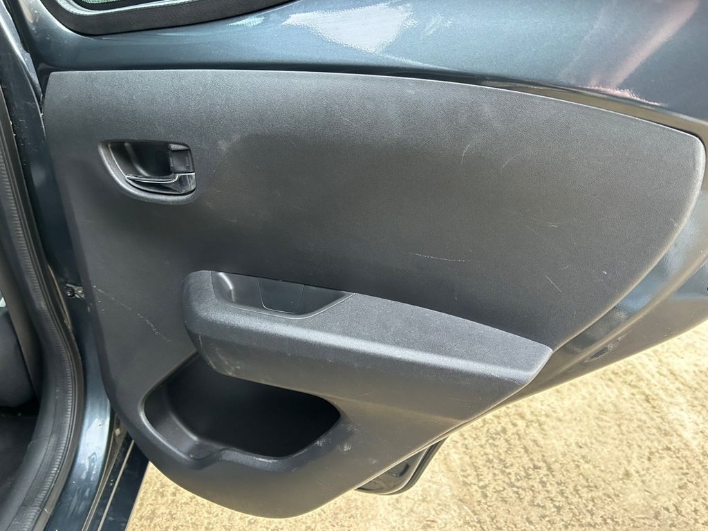 Used Toyota AYGO 2016 for sale - 77236812: Photo 26