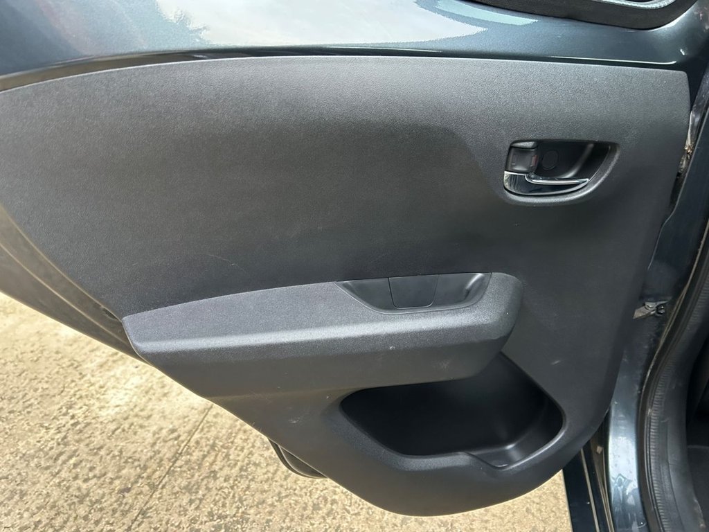 Used Toyota AYGO 2016 for sale - 77236812: Photo 29