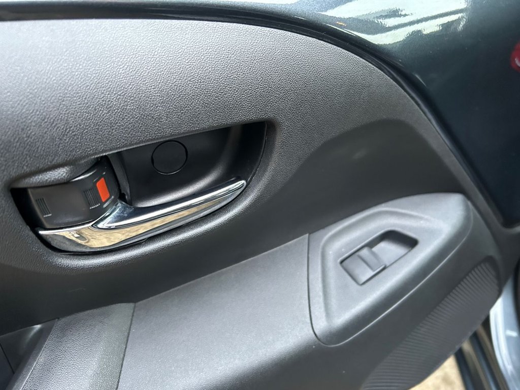 Used Toyota AYGO 2016 for sale - 77236812: Photo 31