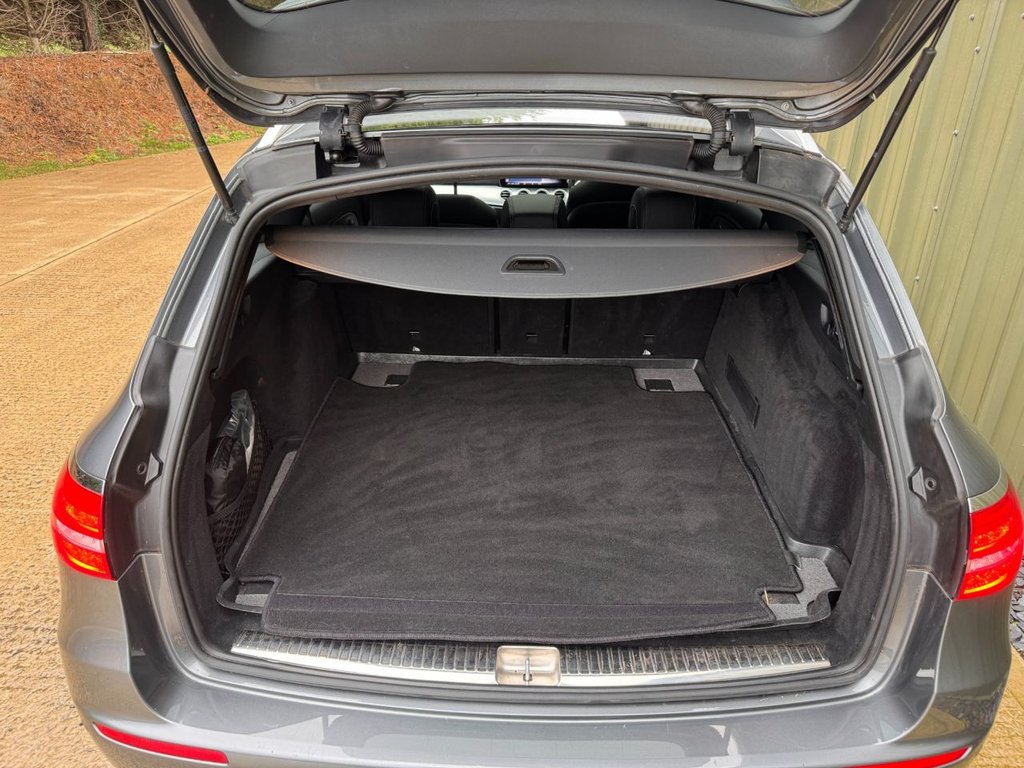 Used Mercedes-Benz E Class 2018 for sale - 76563305: Photo 16