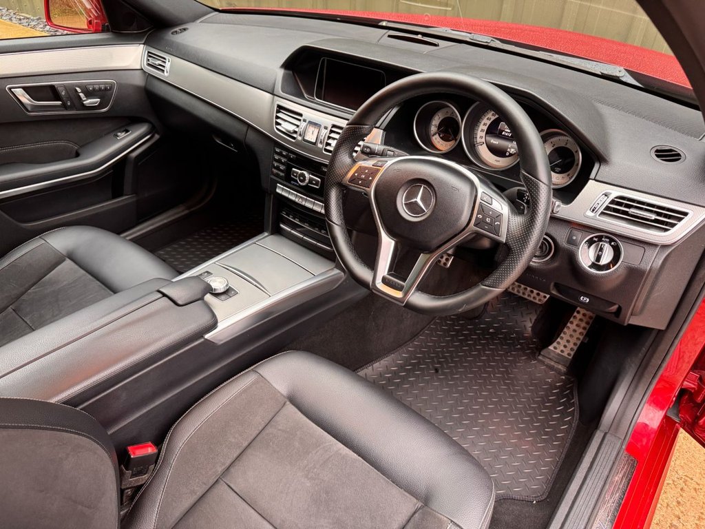 Used Mercedes-Benz E Class 2015 for sale - 76900489: Photo 2