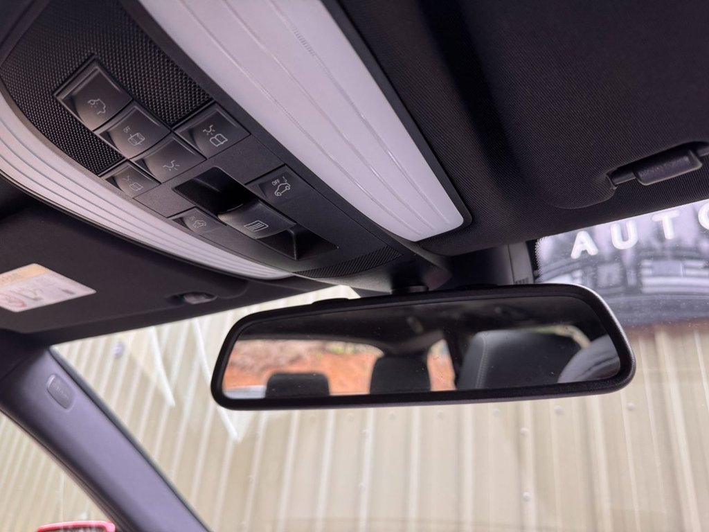 Used Mercedes-Benz E Class 2015 for sale - 76900489: Photo 41