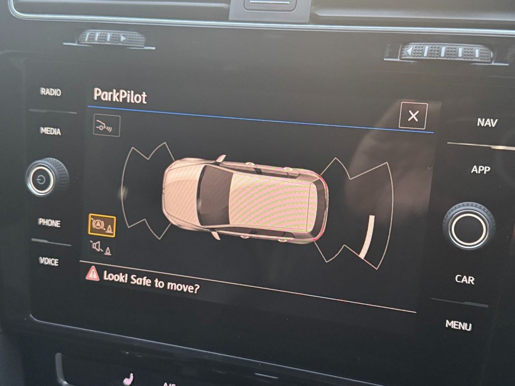 Used Volkswagen Golf 2017 for sale - 76724296: Photo 25