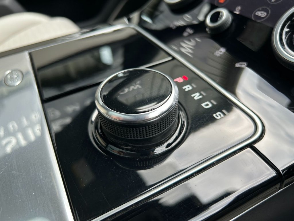 Used Land Rover Range Rover Velar 2017 for sale - 76617158: Photo 11