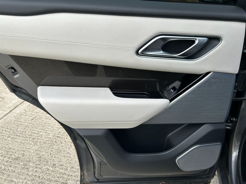 Used Land Rover Range Rover Velar 2017 for sale - 76617158: Photo 18