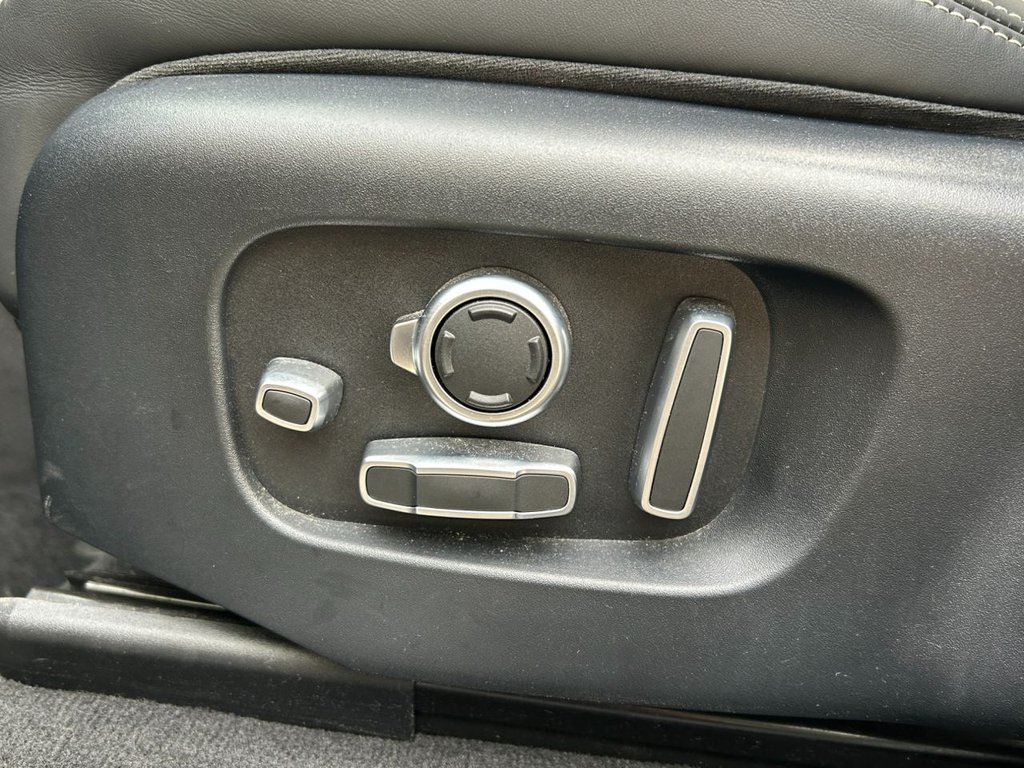 Used Land Rover Range Rover Velar 2017 for sale - 76617158: Photo 27