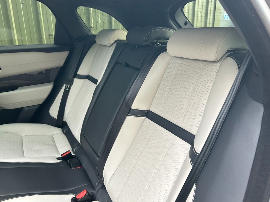 Used Land Rover Range Rover Velar 2017 for sale - 76617158: Photo 32