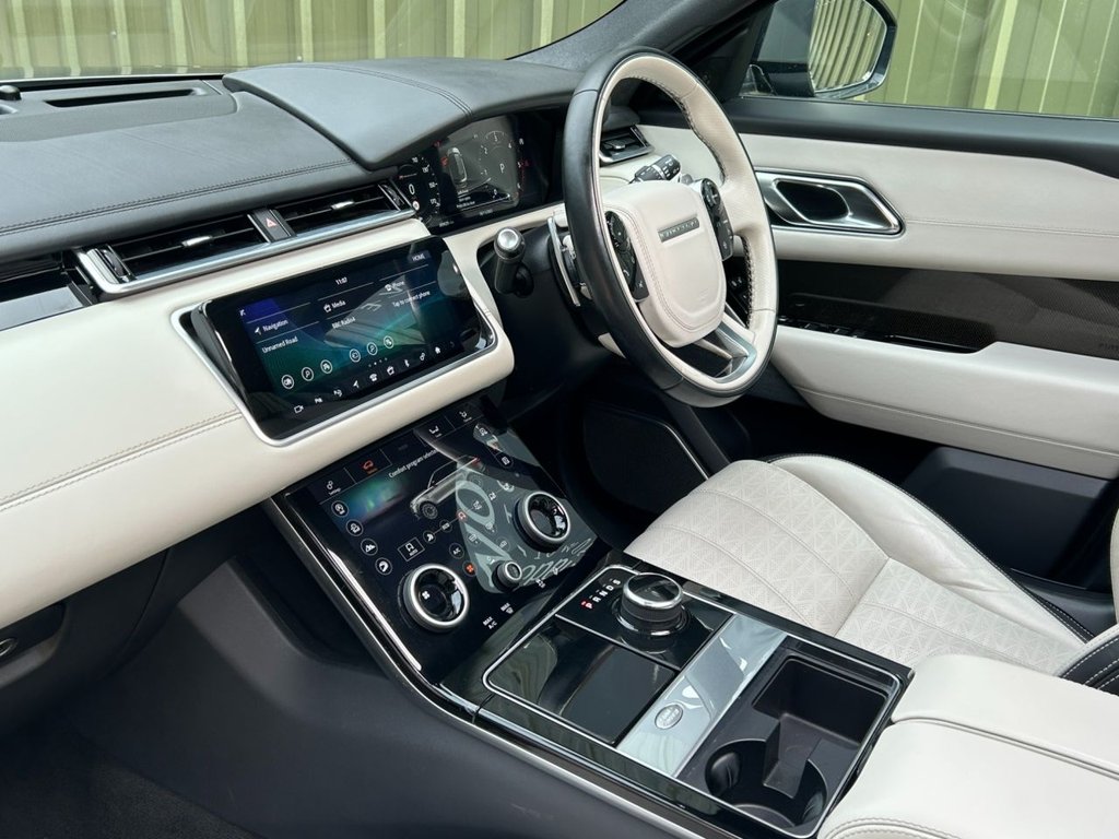 Used Land Rover Range Rover Velar 2017 for sale - 76617158: Photo 4