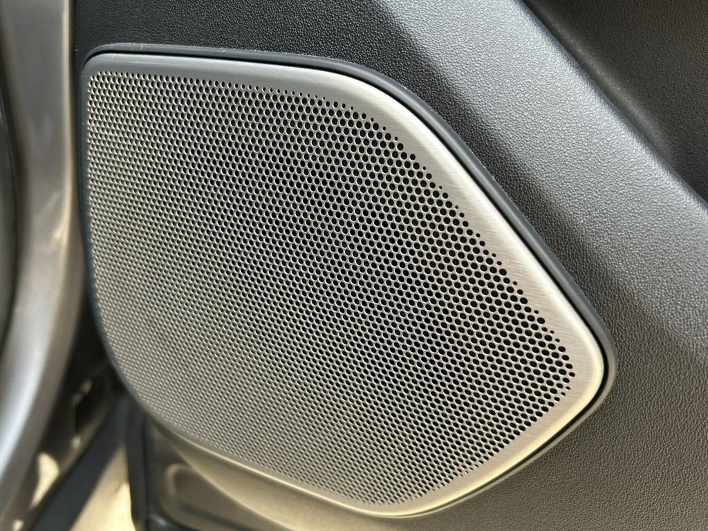 Used Land Rover Range Rover Velar 2017 for sale - 76617158: Photo 43