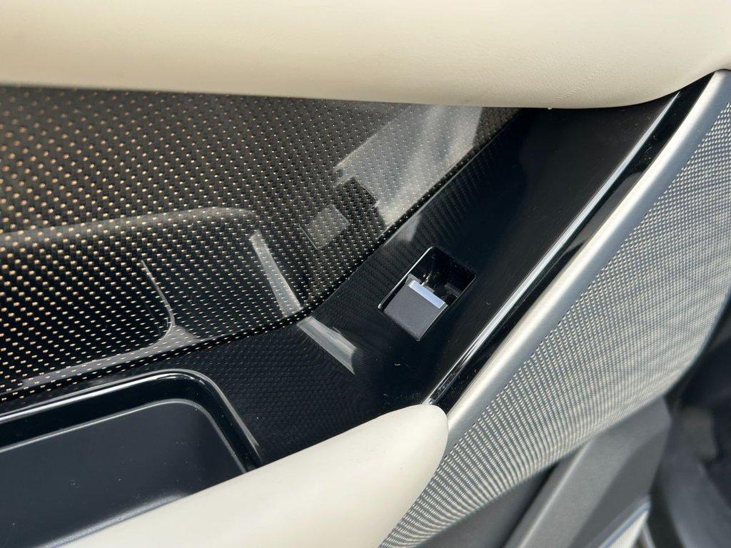 Used Land Rover Range Rover Velar 2017 for sale - 76617158: Photo 6