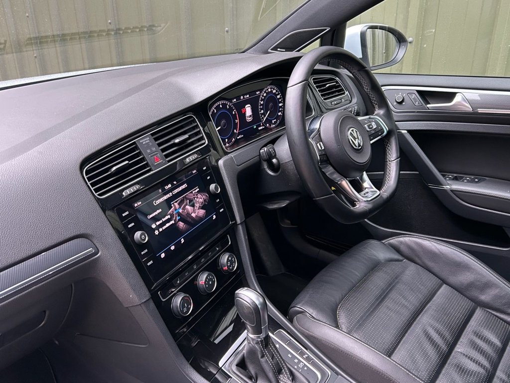 Used Volkswagen Golf 2017 for sale - 77275759: Photo 2